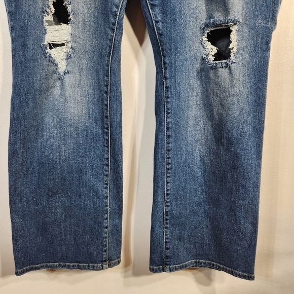 Torrid Distressed Bootcut Jeans, Size 20 - Picture 5 of 15